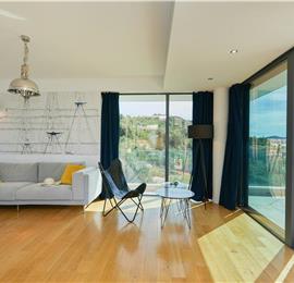 6 Bedroom Seafront Villa with Pool near Slano, Sleeps 12-14
